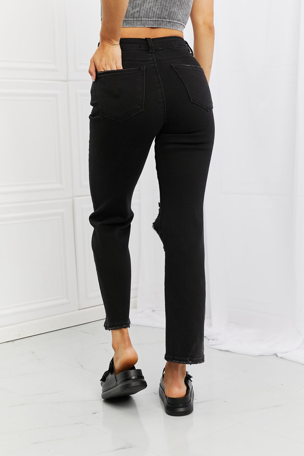 RISEN Full Size Yasmin Relaxed Distressed Jeans - The Fashion Unicorn