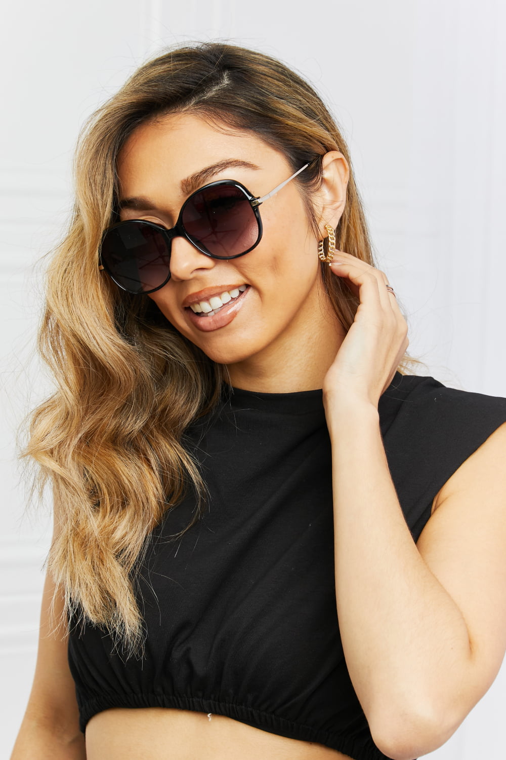 Metal-Plastic Hybrid Full Rim Sunglasses - The Fashion Unicorn