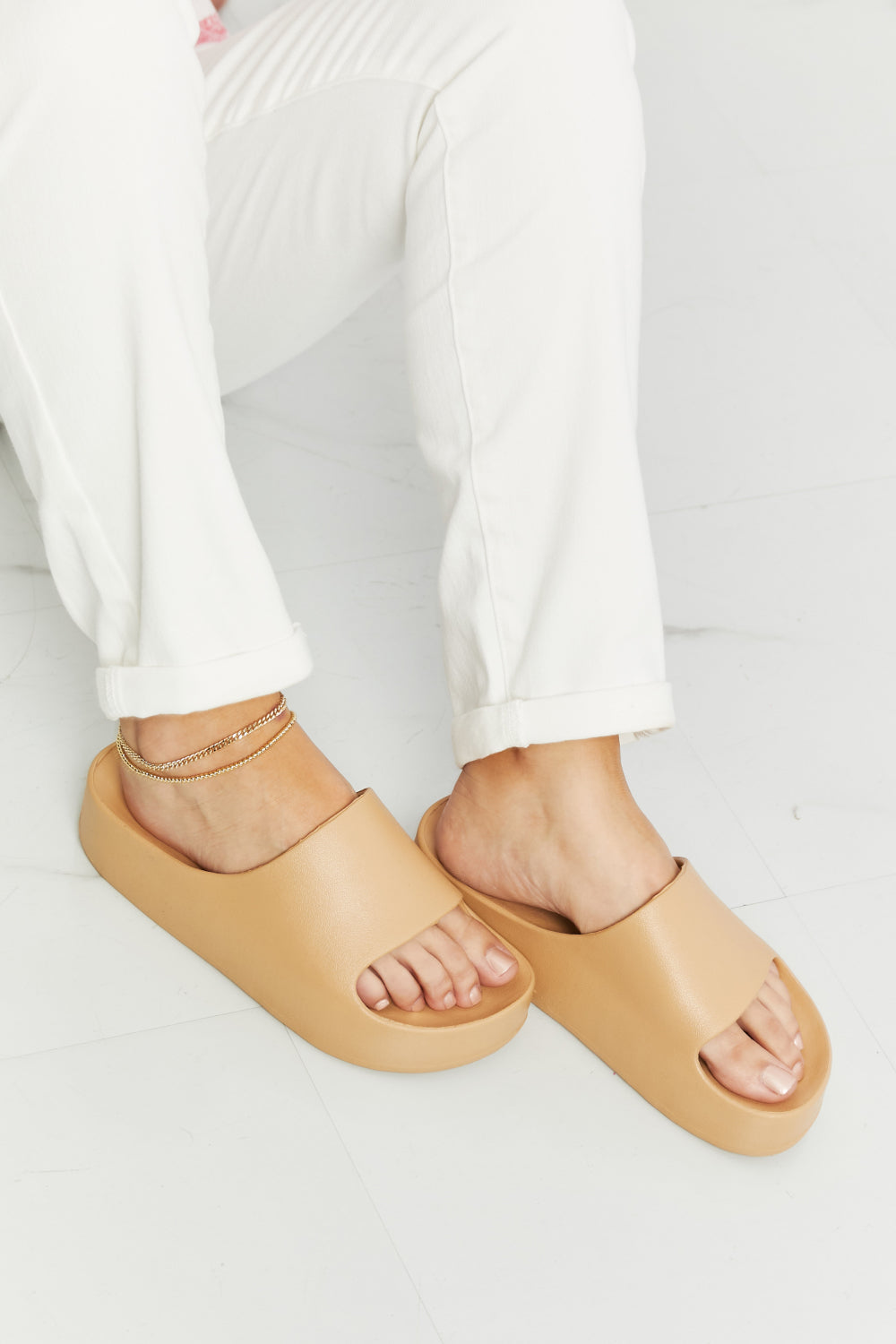 WILD DIVA Summer Feels Platform Slide - The Fashion Unicorn